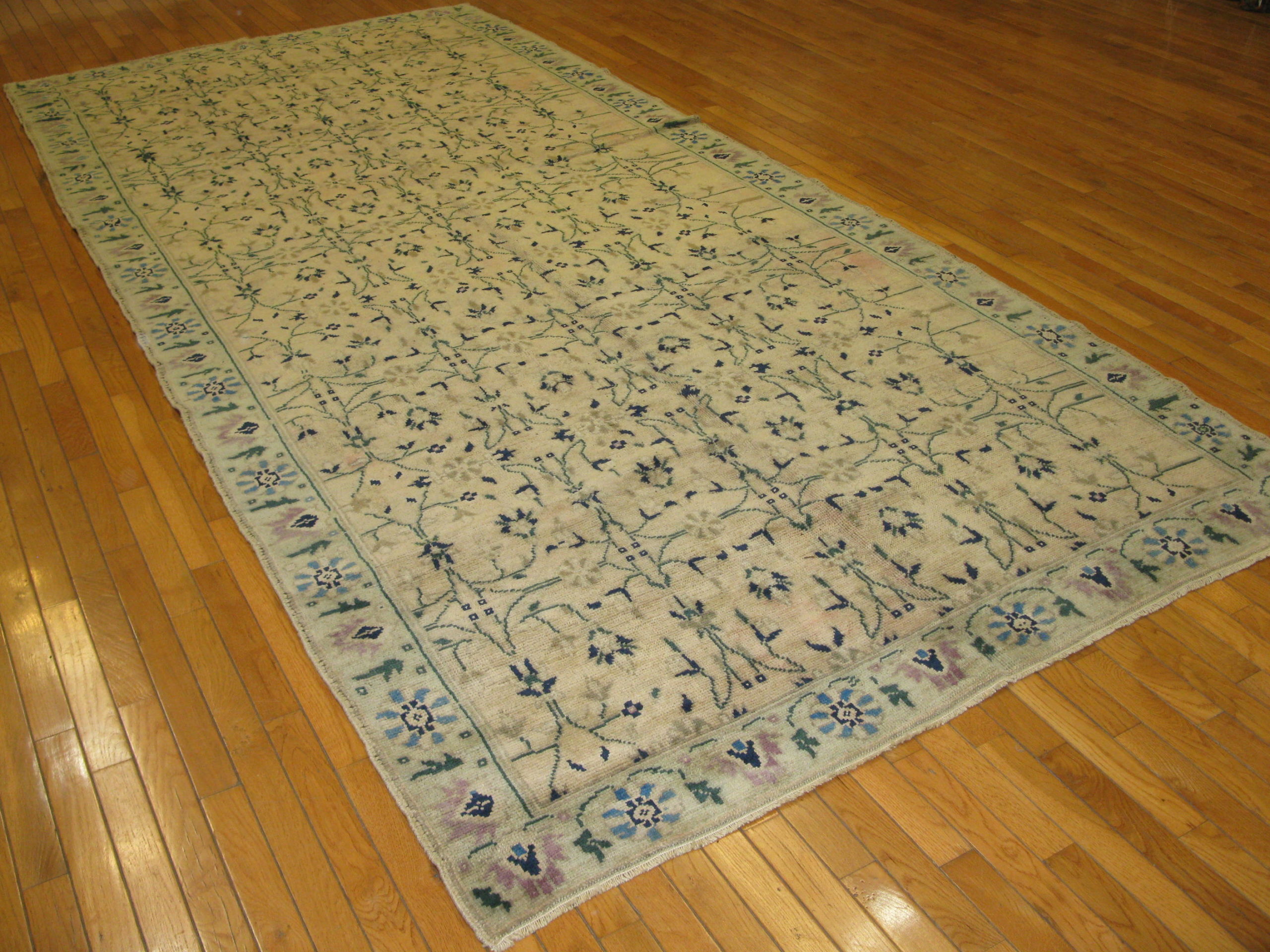 6' x 12' Vintage Turkish Gallery Size Rug - Image 6