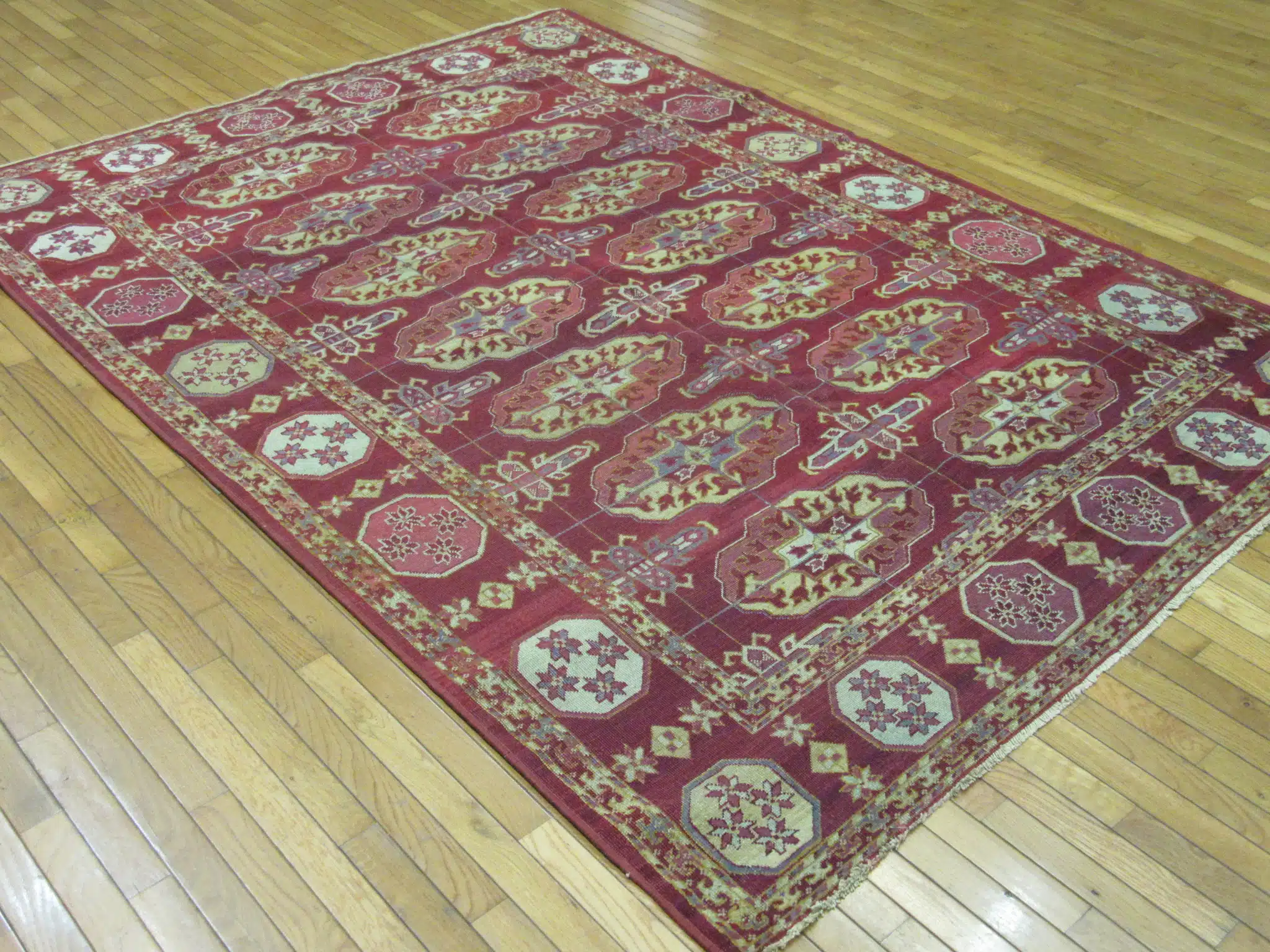 6' x 9' Indian Red Repeating Medallion Rug – Antique Wool - Image 5