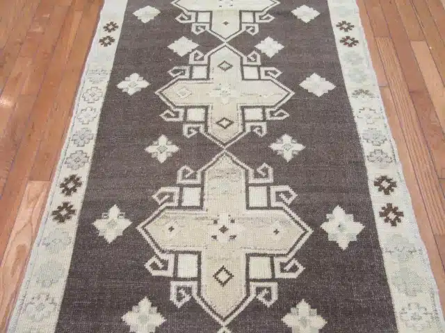 3' x 6' Grey Fine Hand-Knotted Turkish Anatolian Runner Rug – Transitional Wool - Image 4