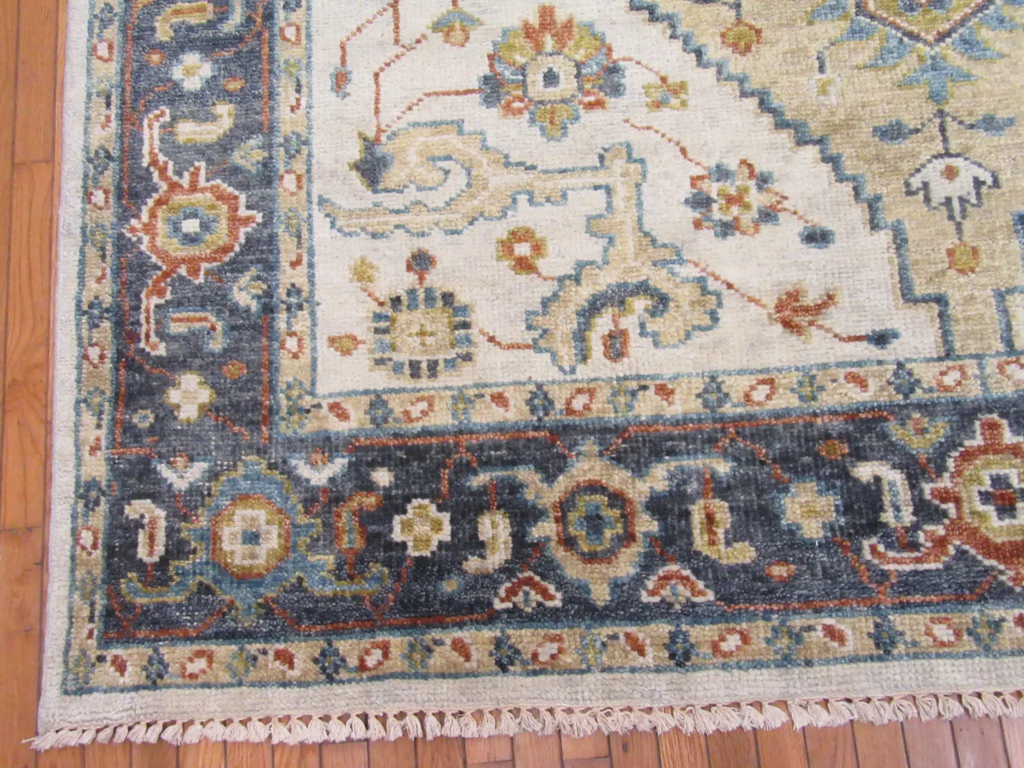 8' x 10' Indian Gold Ziegler Rug – Hand-Knotted Wool - Image 4