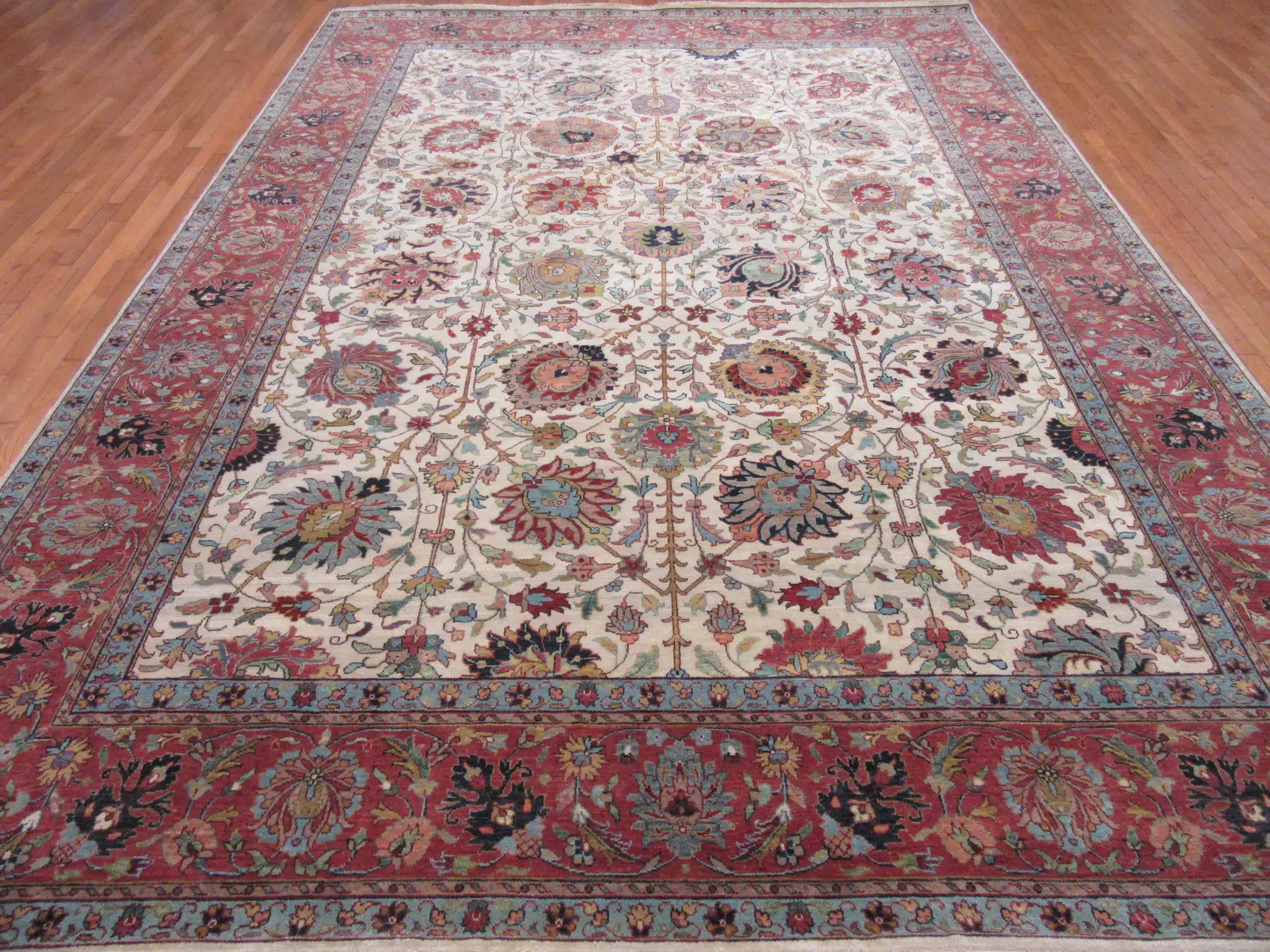 10' x 13' Indian Ivory Tabriz Rug – Hand-Knotted Wool - Image 2