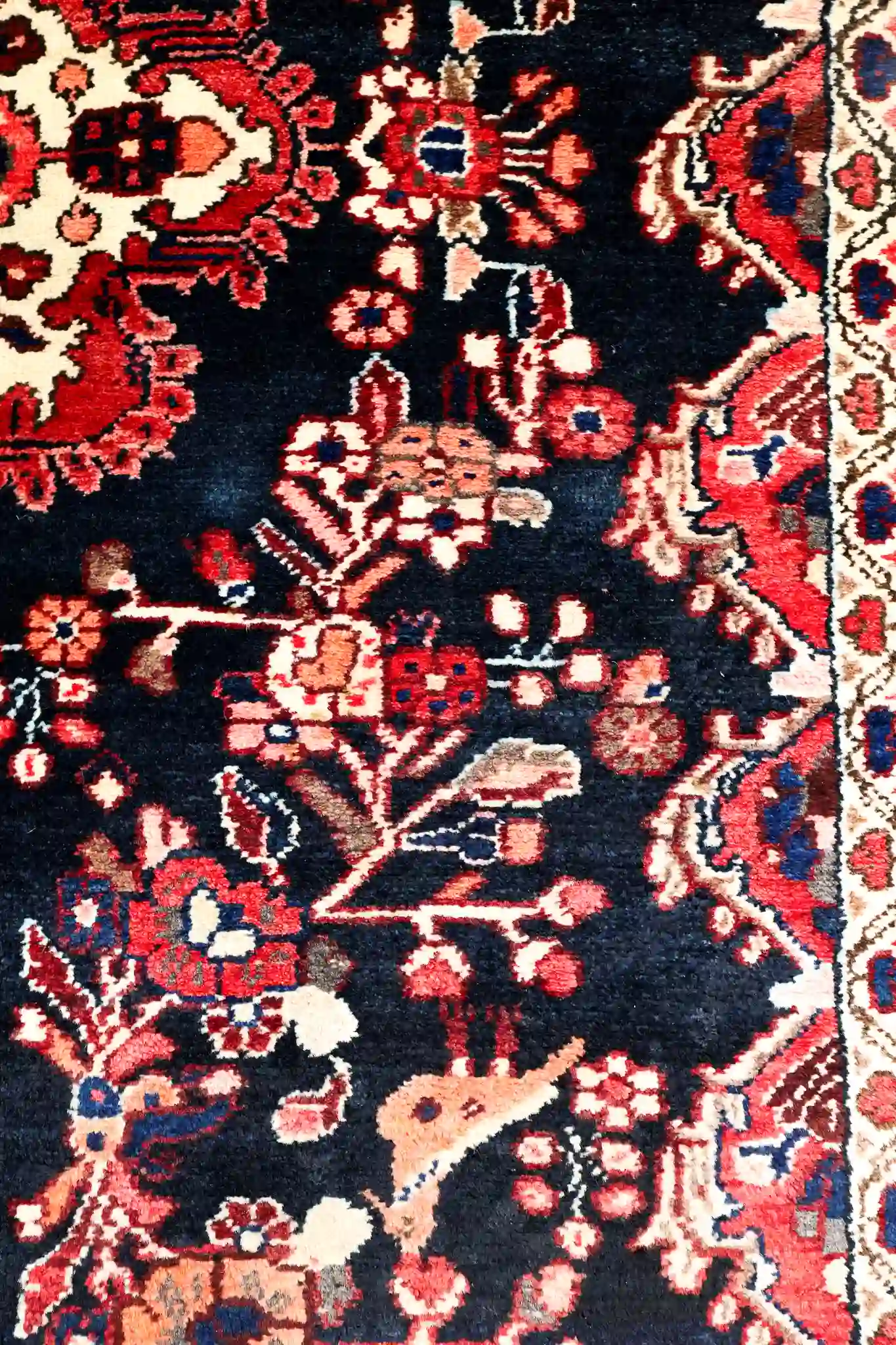 4' x 12' Red Fine Hand-Knotted Persian Bakhtiari Runner – Traditional Wool - Image 4