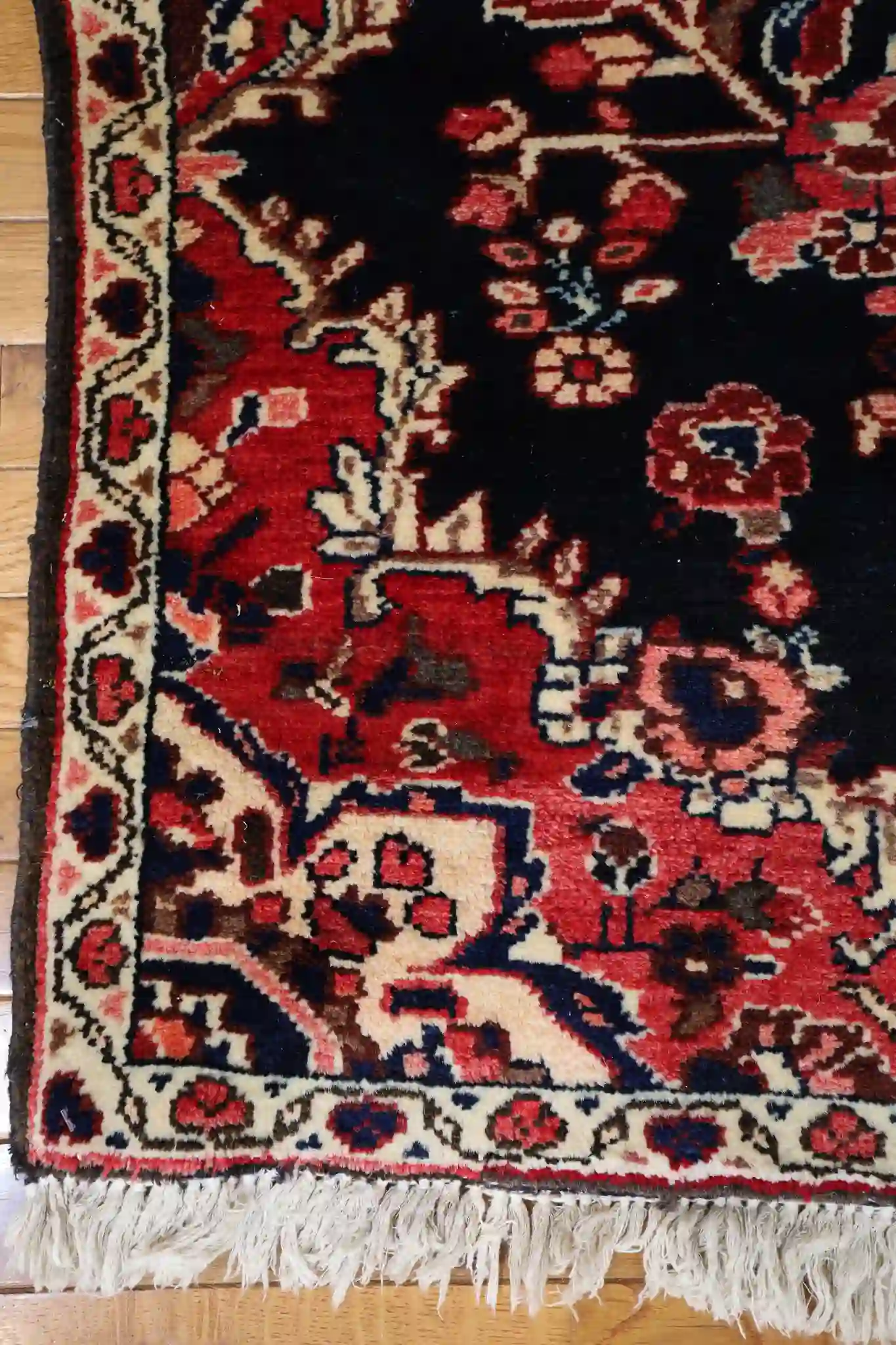 4' x 12' Red Fine Hand-Knotted Persian Bakhtiari Runner – Traditional Wool - Image 6