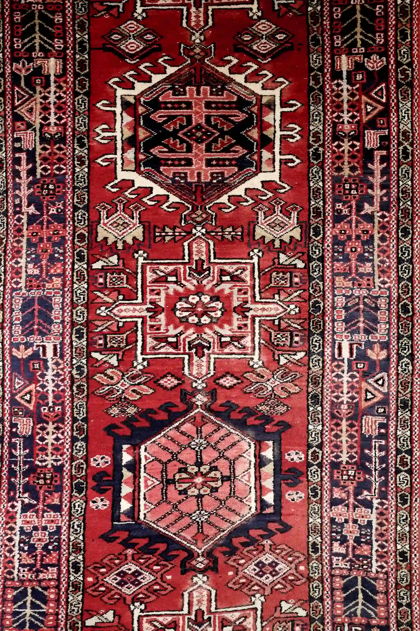 4' x 15' Red Fine Hand-Knotted Persian Heriz Runner – Traditional Wool - Image 4