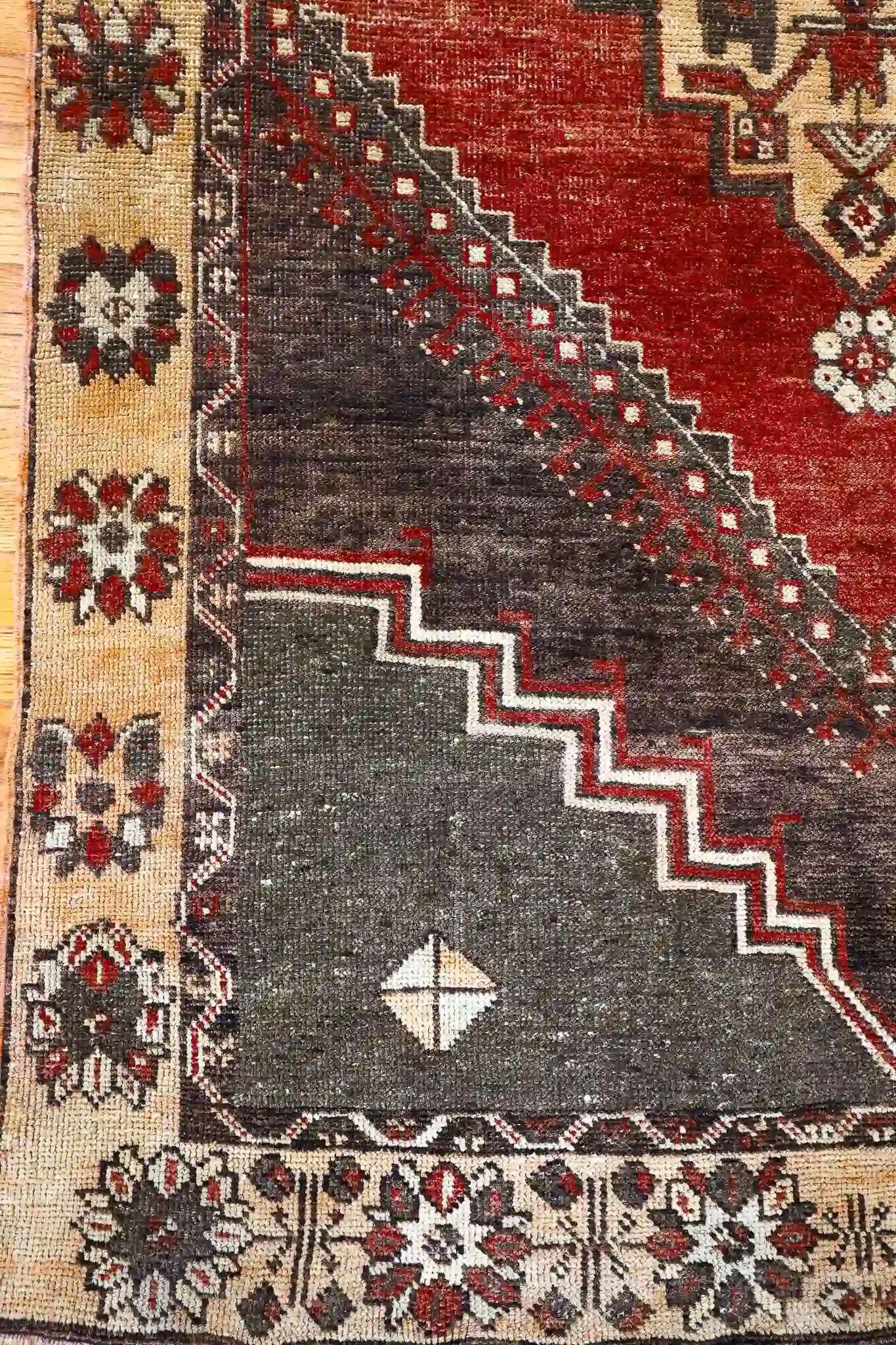 4' x 11' Beige Fine Hand-Knotted Turkish Oushak Runner – Traditional Wool - Image 7