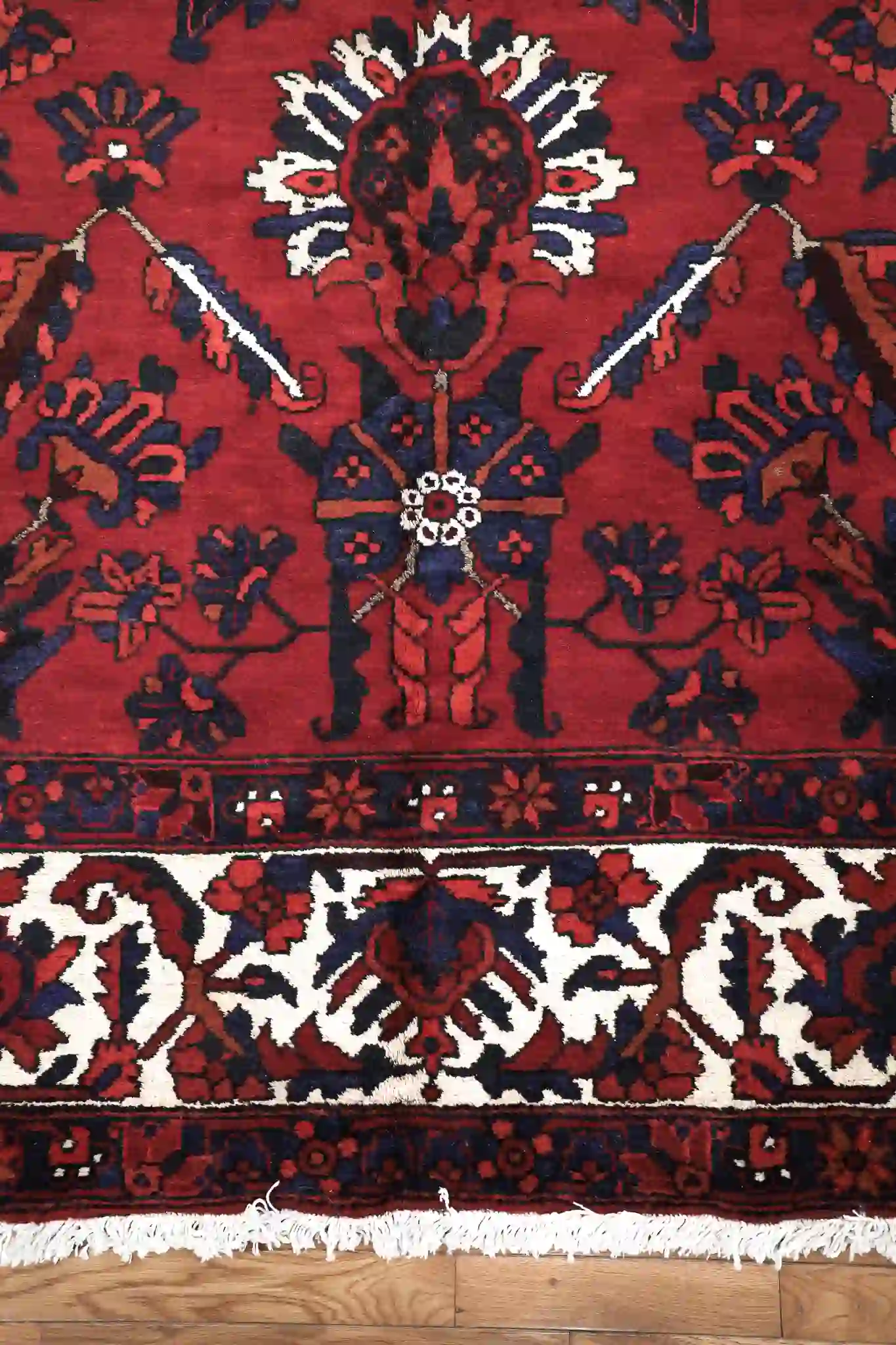 7' x 10' Red Fine Hand-Knotted Persian Bakhtiari Rug – Traditional Wool - Image 5