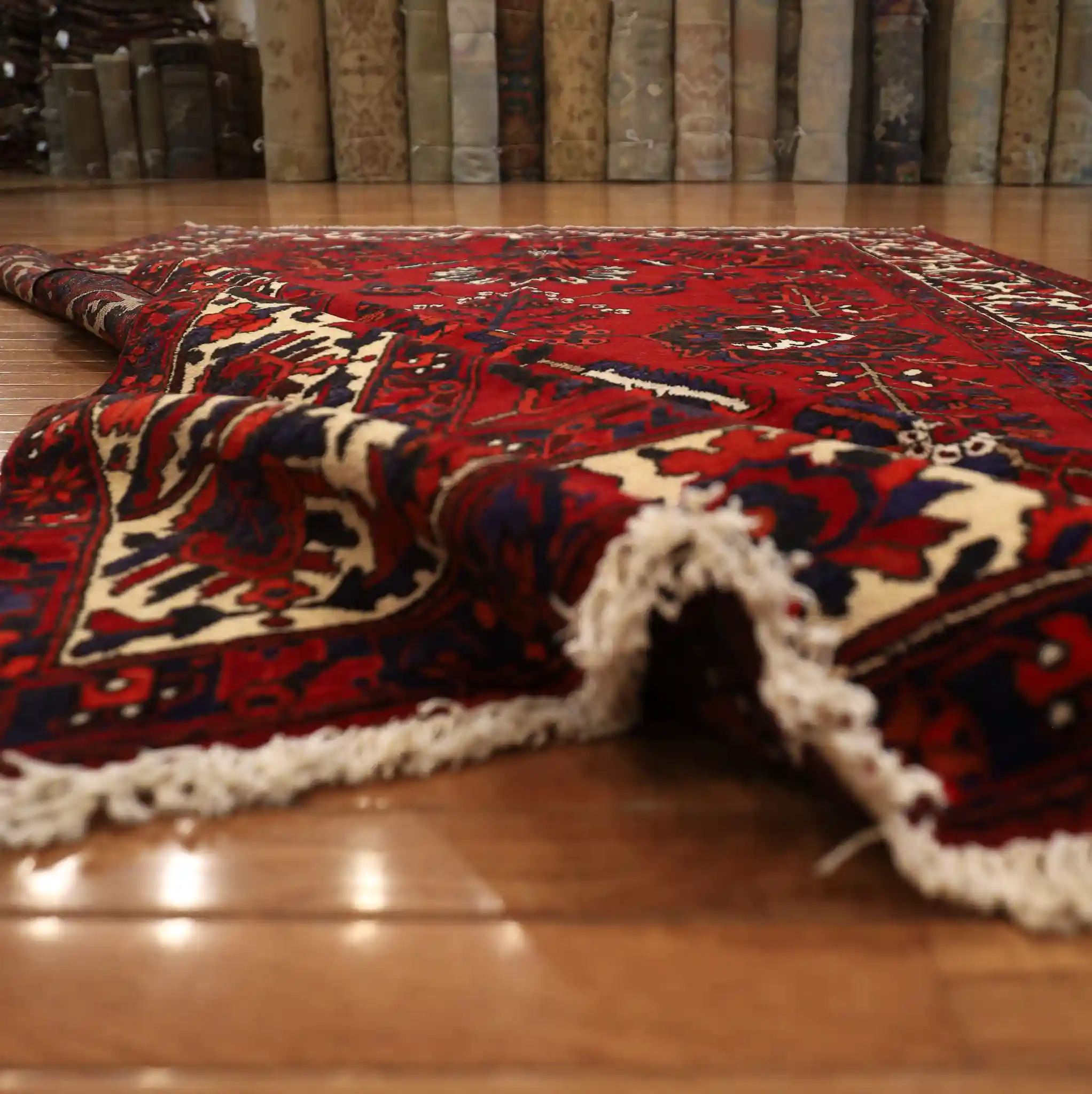 7' x 10' Red Fine Hand-Knotted Persian Bakhtiari Rug – Traditional Wool - Image 3