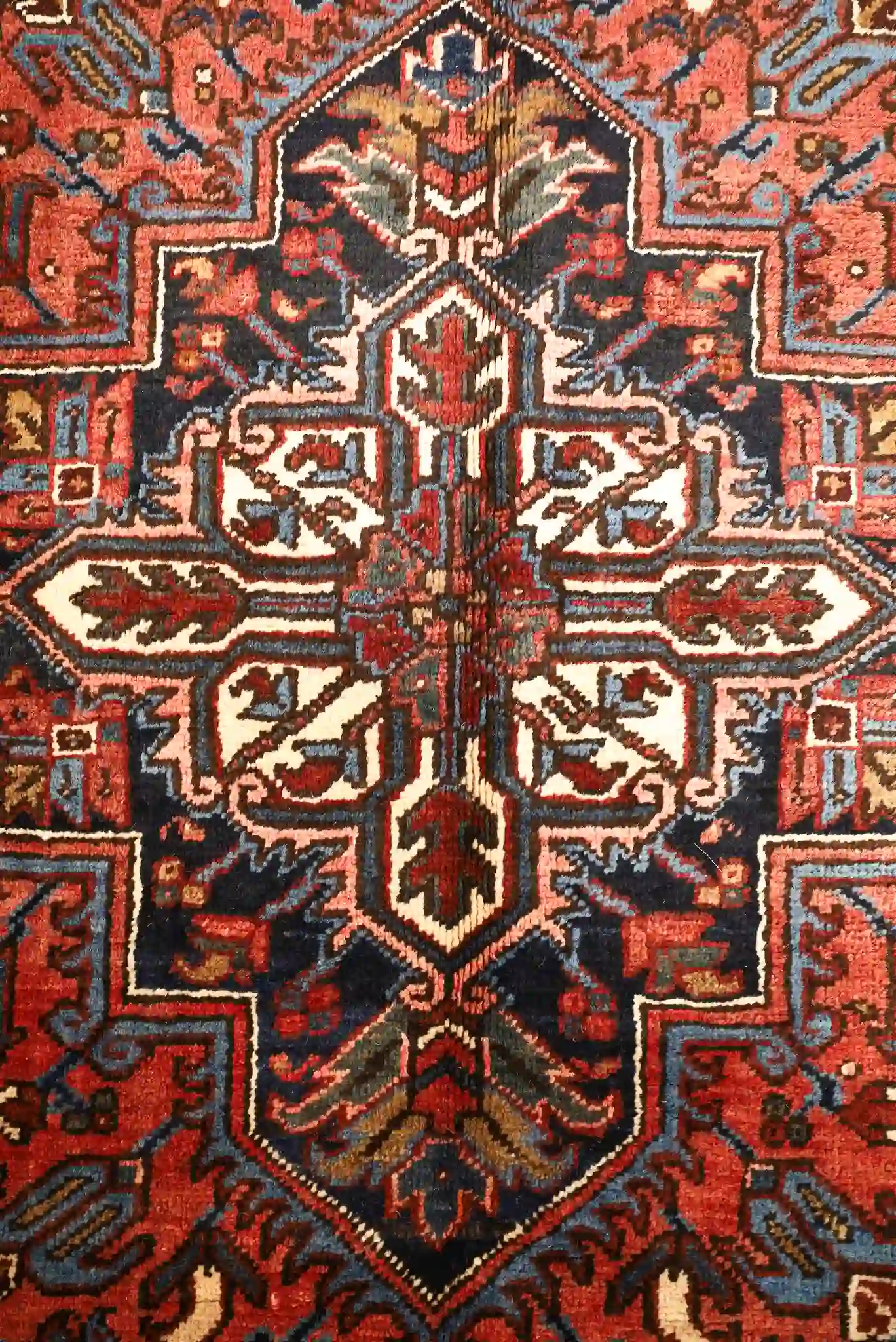 6' x 8' Red Fine Hand-Knotted Persian Heriz Rug – Traditional Wool - Image 5
