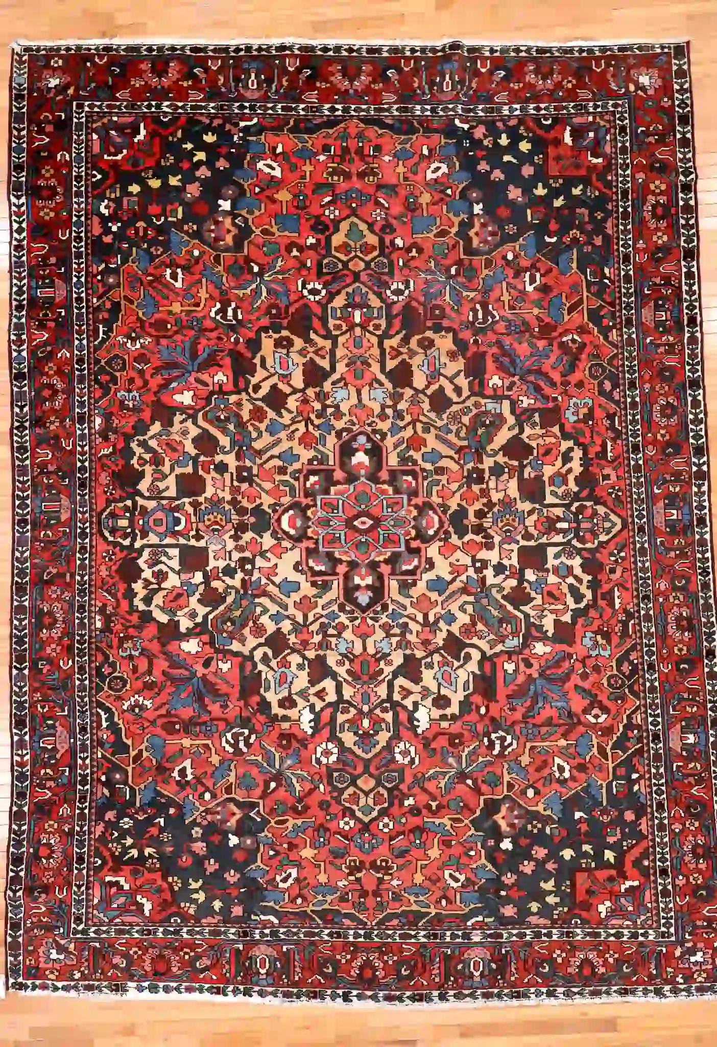 10' x 14' Red Fine Hand-Knotted Persian Bakhtiari – Traditional Wool