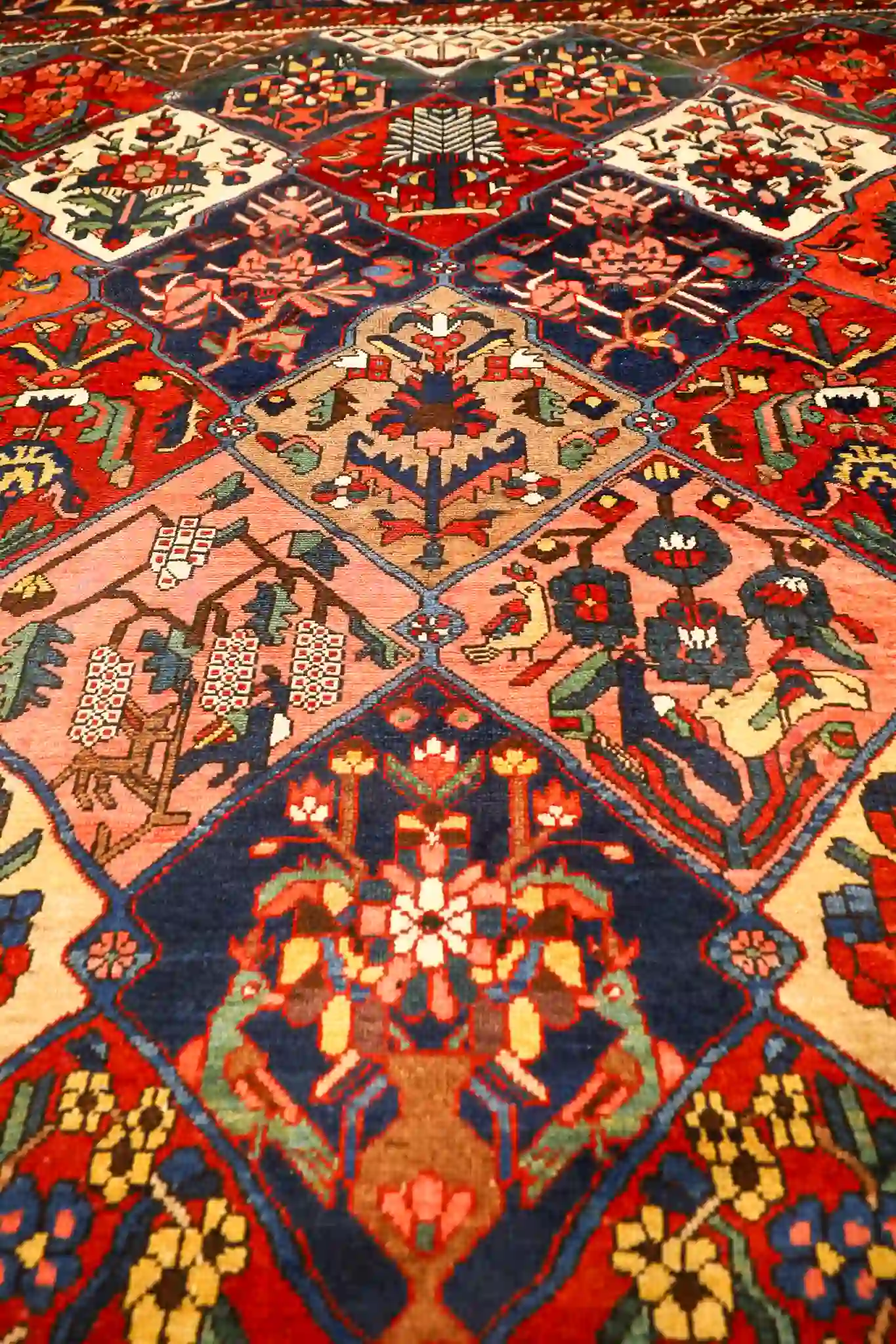 12' x 16' Red Fine Hand-Knotted Persian Bakhtiari – Traditional Wool - Image 6