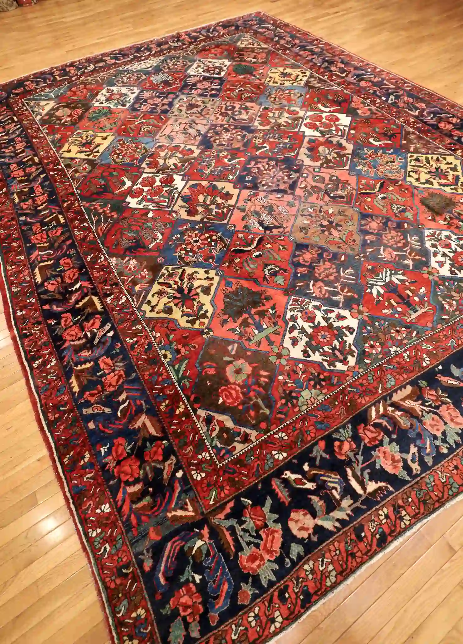 12' x 16' Red Fine Hand-Knotted Persian Bakhtiari – Traditional Wool - Image 4