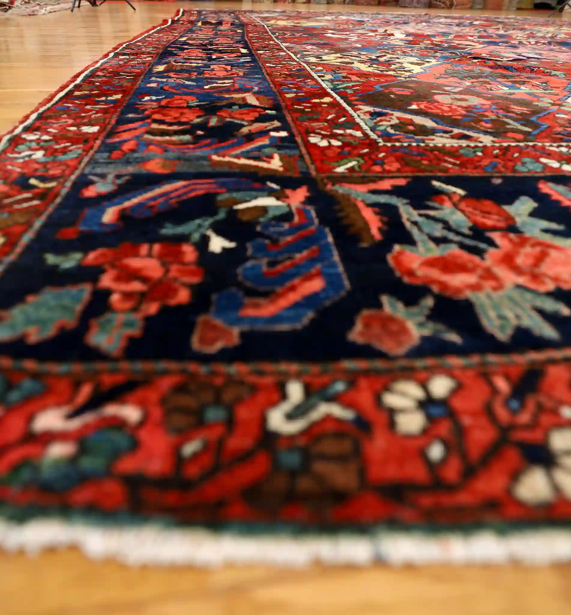 12' x 16' Red Fine Hand-Knotted Persian Bakhtiari – Traditional Wool - Image 7