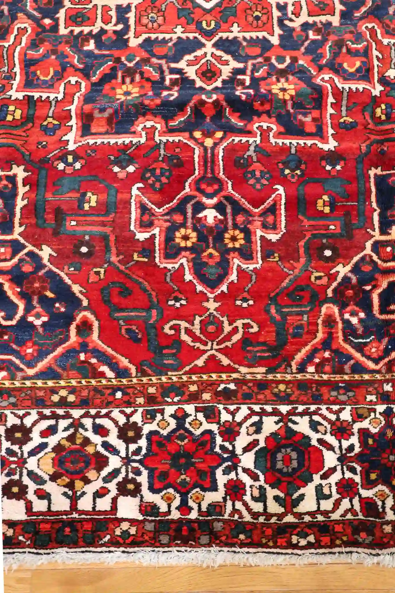 11' x 12' Red Fine Hand-Knotted Persian Bakhtiari Rug – Traditional Wool - Image 7