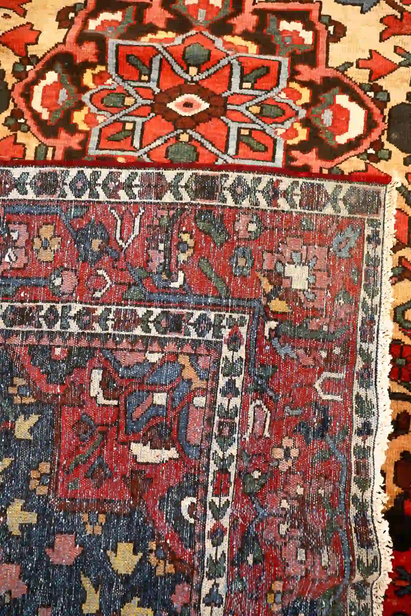 10' x 14' Red Fine Hand-Knotted Persian Bakhtiari – Traditional Wool - Image 8